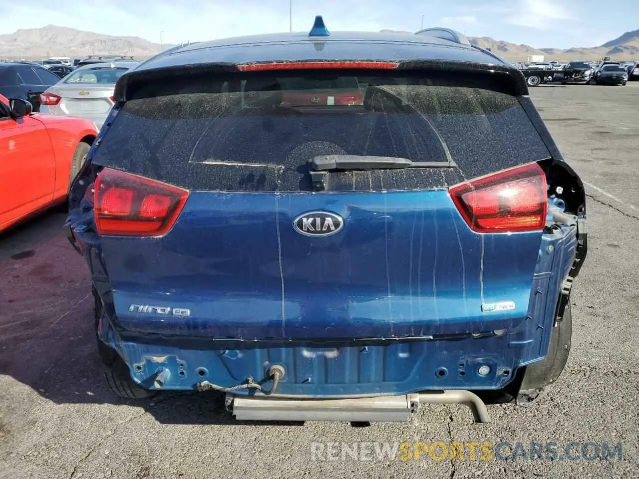 6 Photograph of a damaged car KNDCB3LC7L5394568 KIA NIRO 2020
