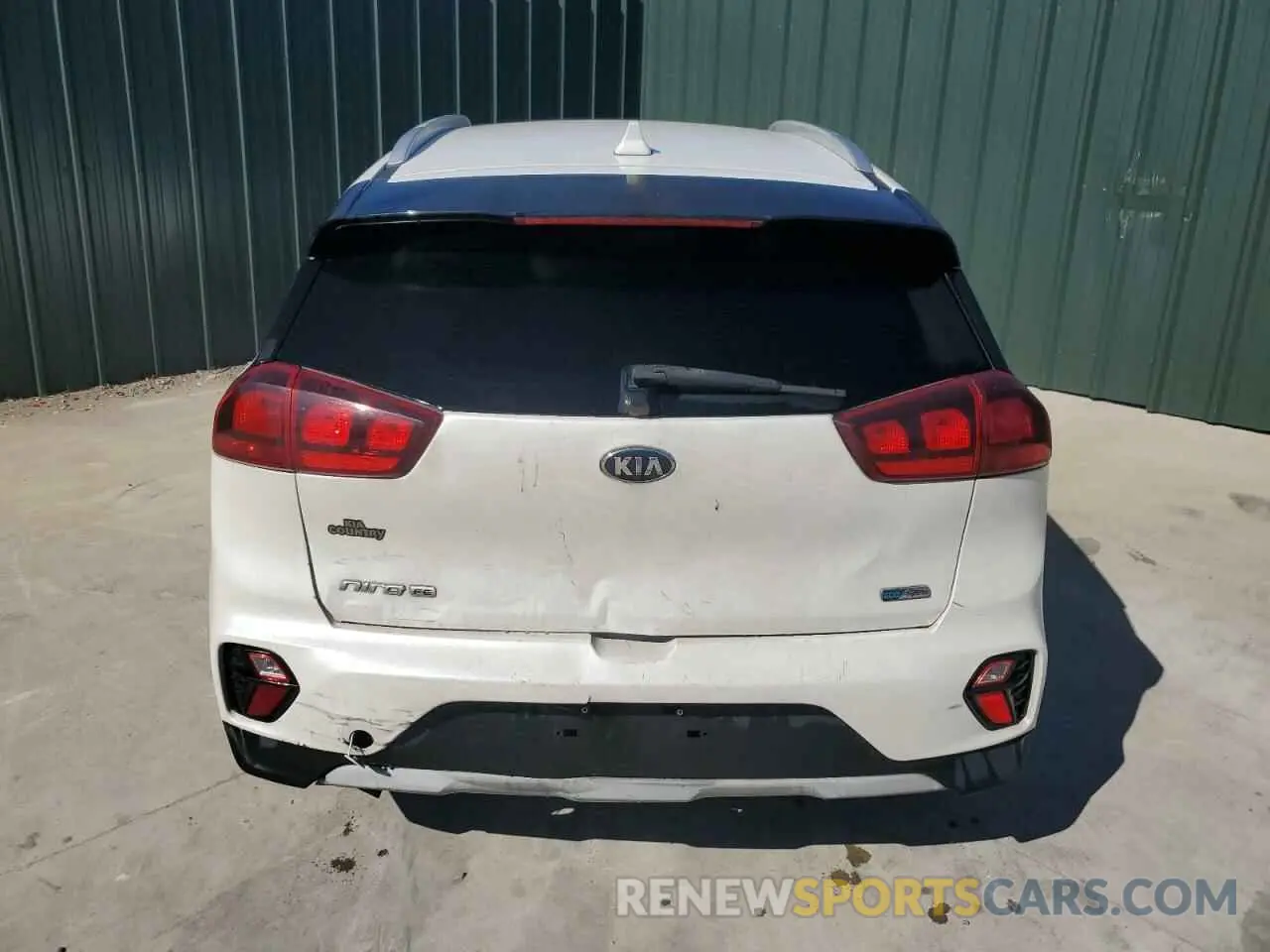 6 Photograph of a damaged car KNDCB3LC8L5362177 KIA NIRO 2020