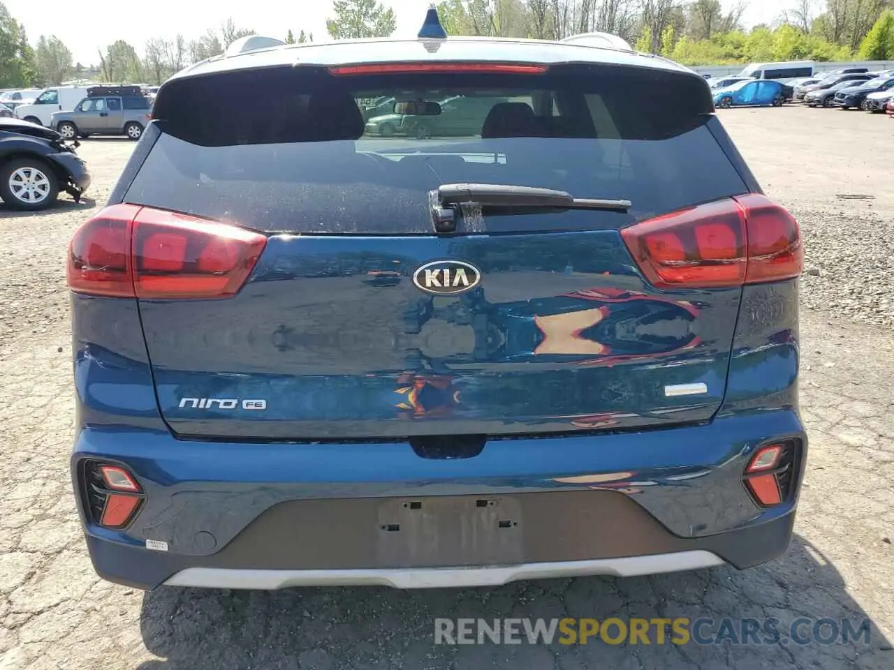 6 Photograph of a damaged car KNDCB3LC8L5365936 KIA NIRO 2020