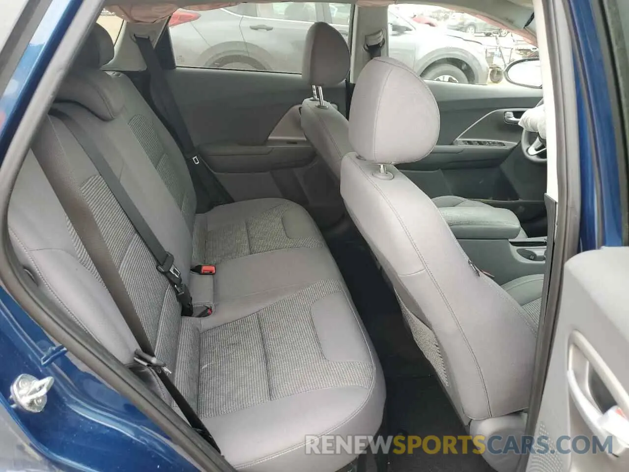 10 Photograph of a damaged car KNDCB3LC8L5425133 KIA NIRO 2020