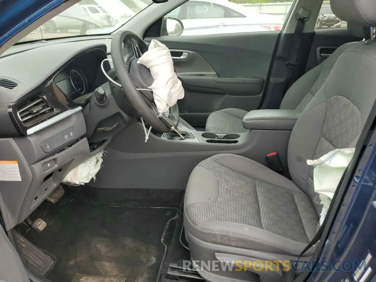 7 Photograph of a damaged car KNDCB3LC8L5425133 KIA NIRO 2020