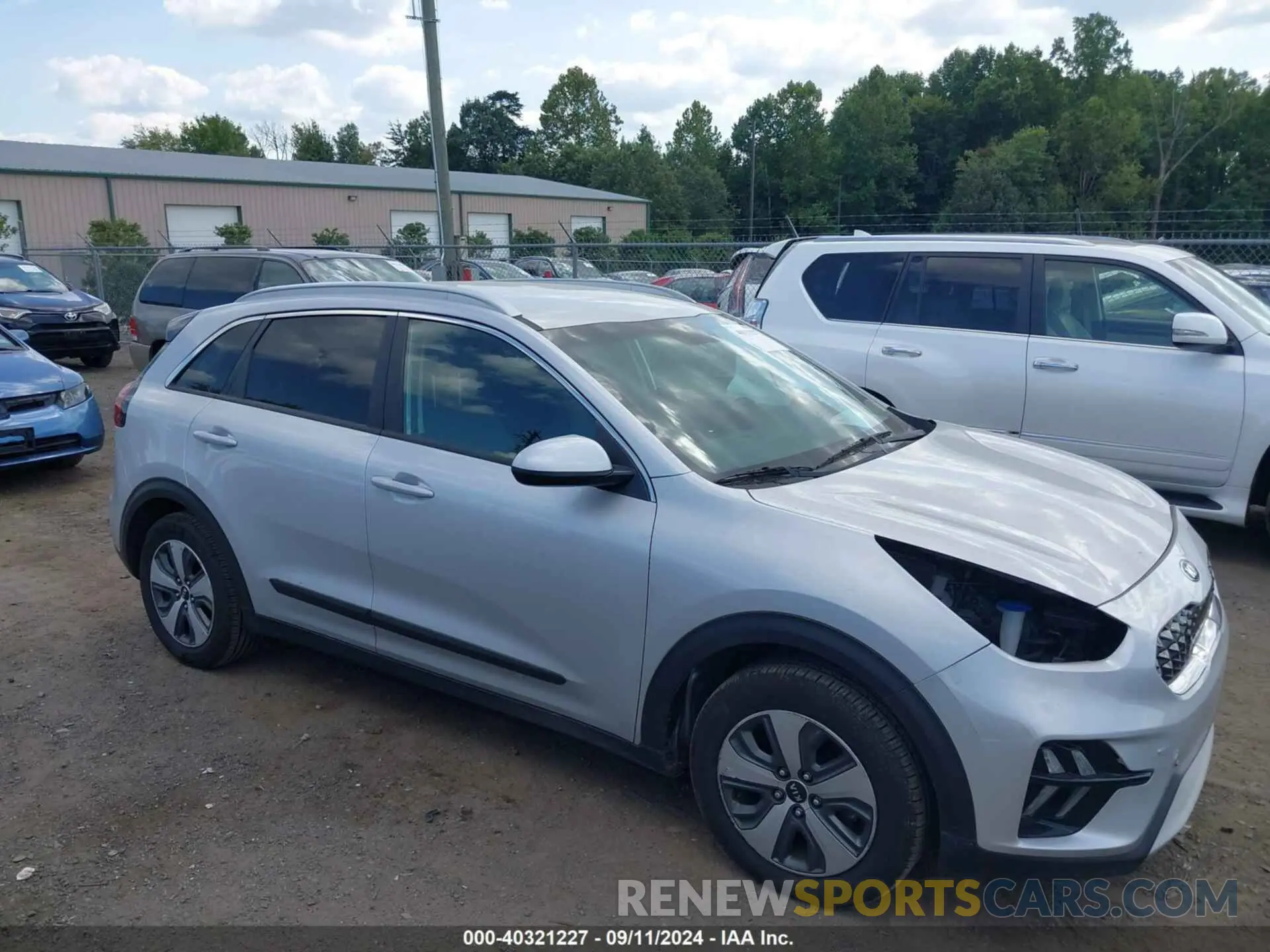 1 Photograph of a damaged car KNDCB3LC8L5439789 KIA NIRO 2020
