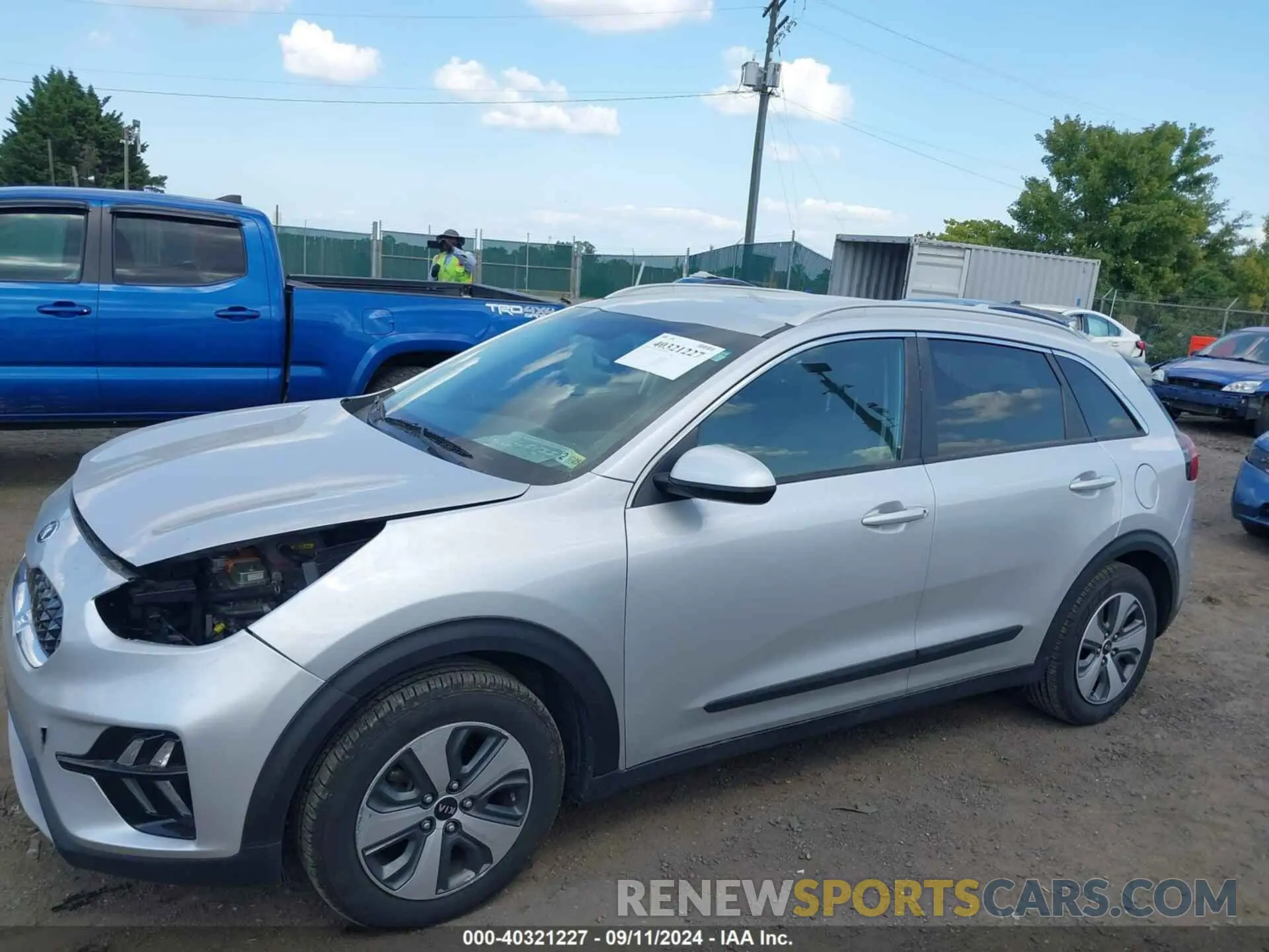15 Photograph of a damaged car KNDCB3LC8L5439789 KIA NIRO 2020