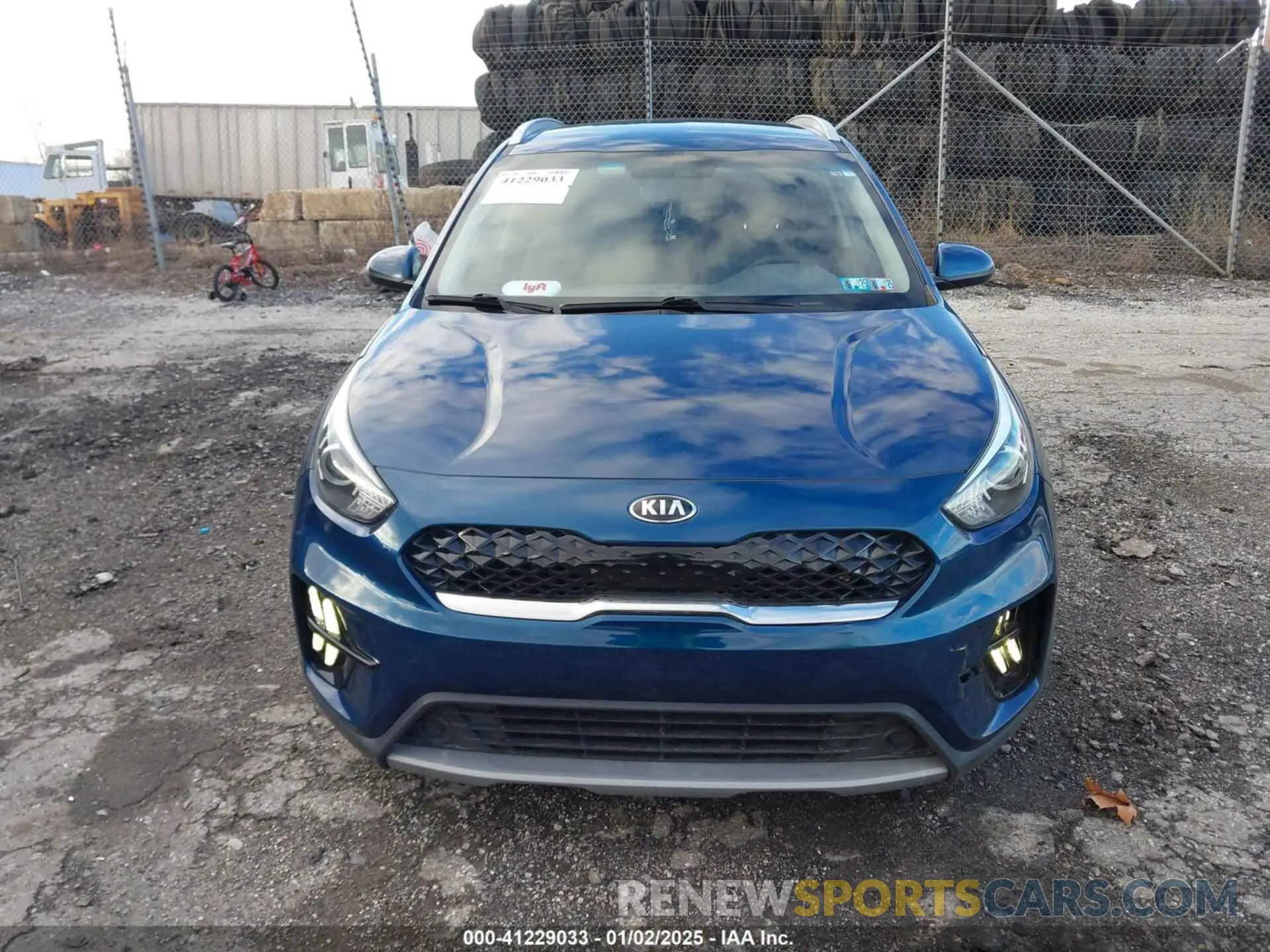 11 Photograph of a damaged car KNDCB3LC9L5360907 KIA NIRO 2020