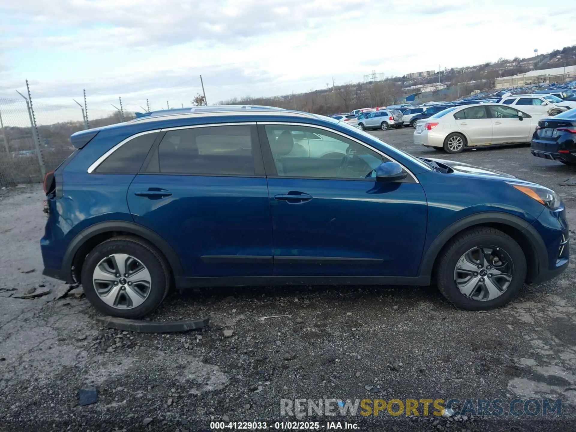 12 Photograph of a damaged car KNDCB3LC9L5360907 KIA NIRO 2020