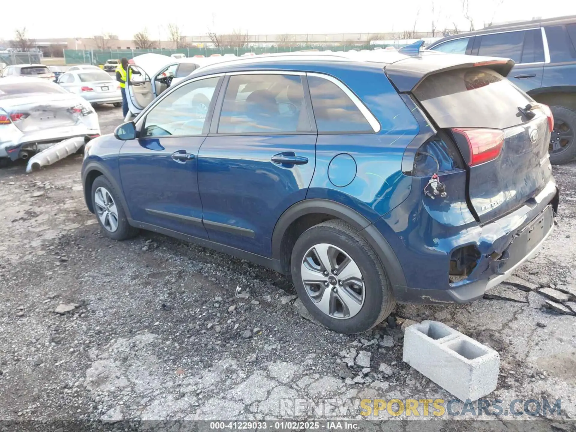 3 Photograph of a damaged car KNDCB3LC9L5360907 KIA NIRO 2020