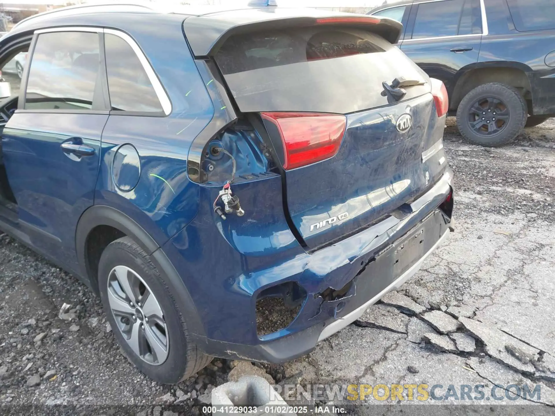 6 Photograph of a damaged car KNDCB3LC9L5360907 KIA NIRO 2020