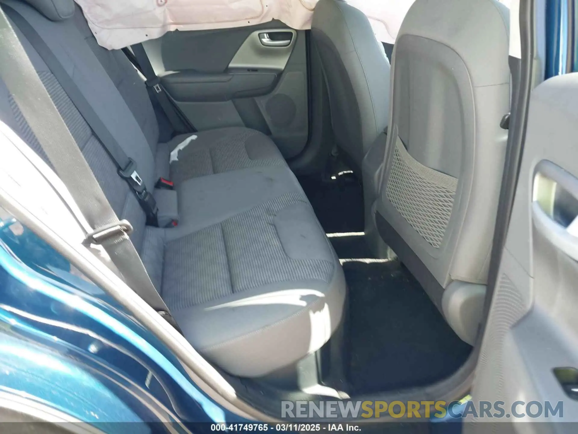 8 Photograph of a damaged car KNDCB3LC9L5368912 KIA NIRO 2020