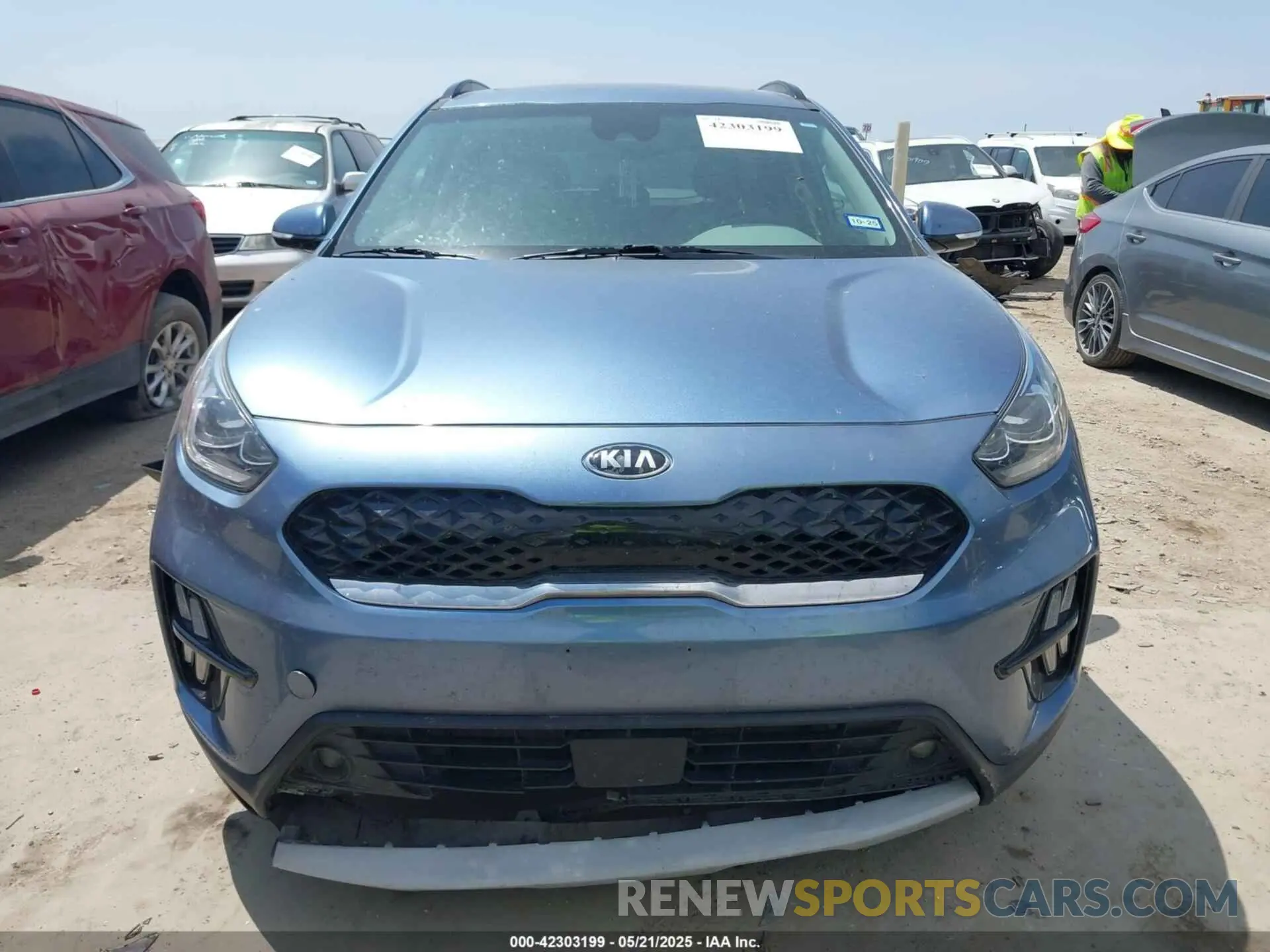 12 Photograph of a damaged car KNDCC3LC1L5394630 KIA NIRO 2020