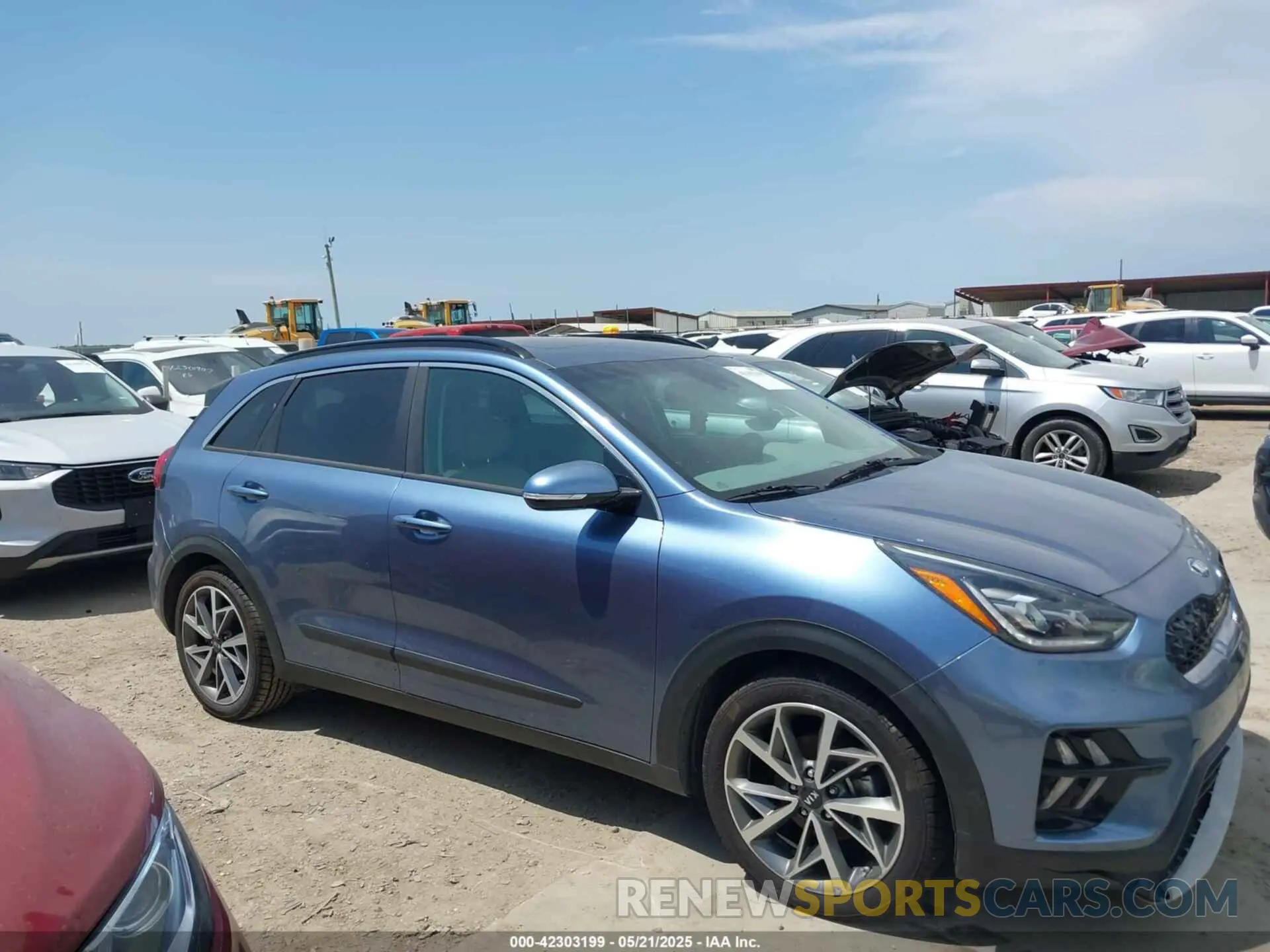 13 Photograph of a damaged car KNDCC3LC1L5394630 KIA NIRO 2020