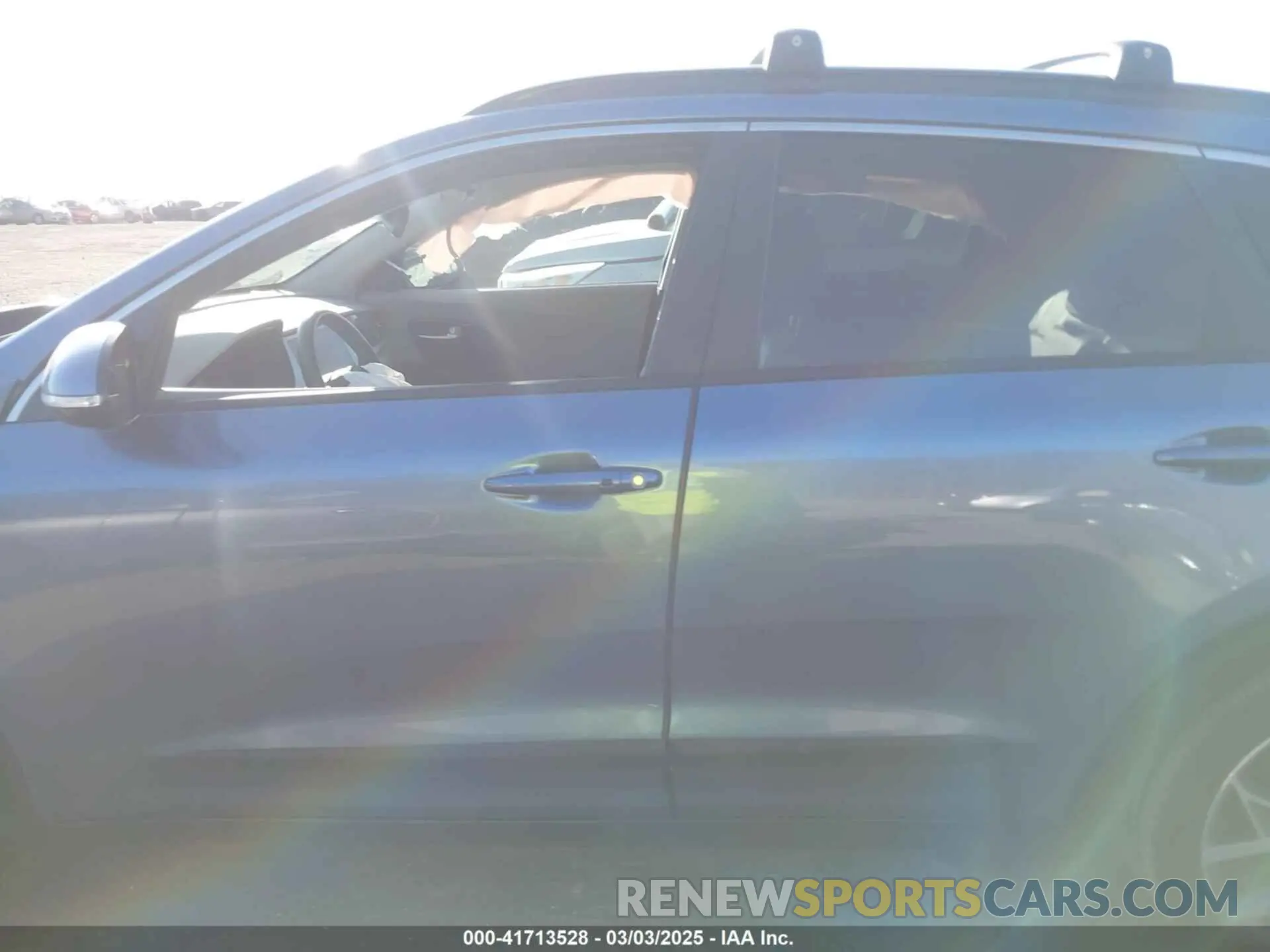 14 Photograph of a damaged car KNDCC3LC5L5421702 KIA NIRO 2020