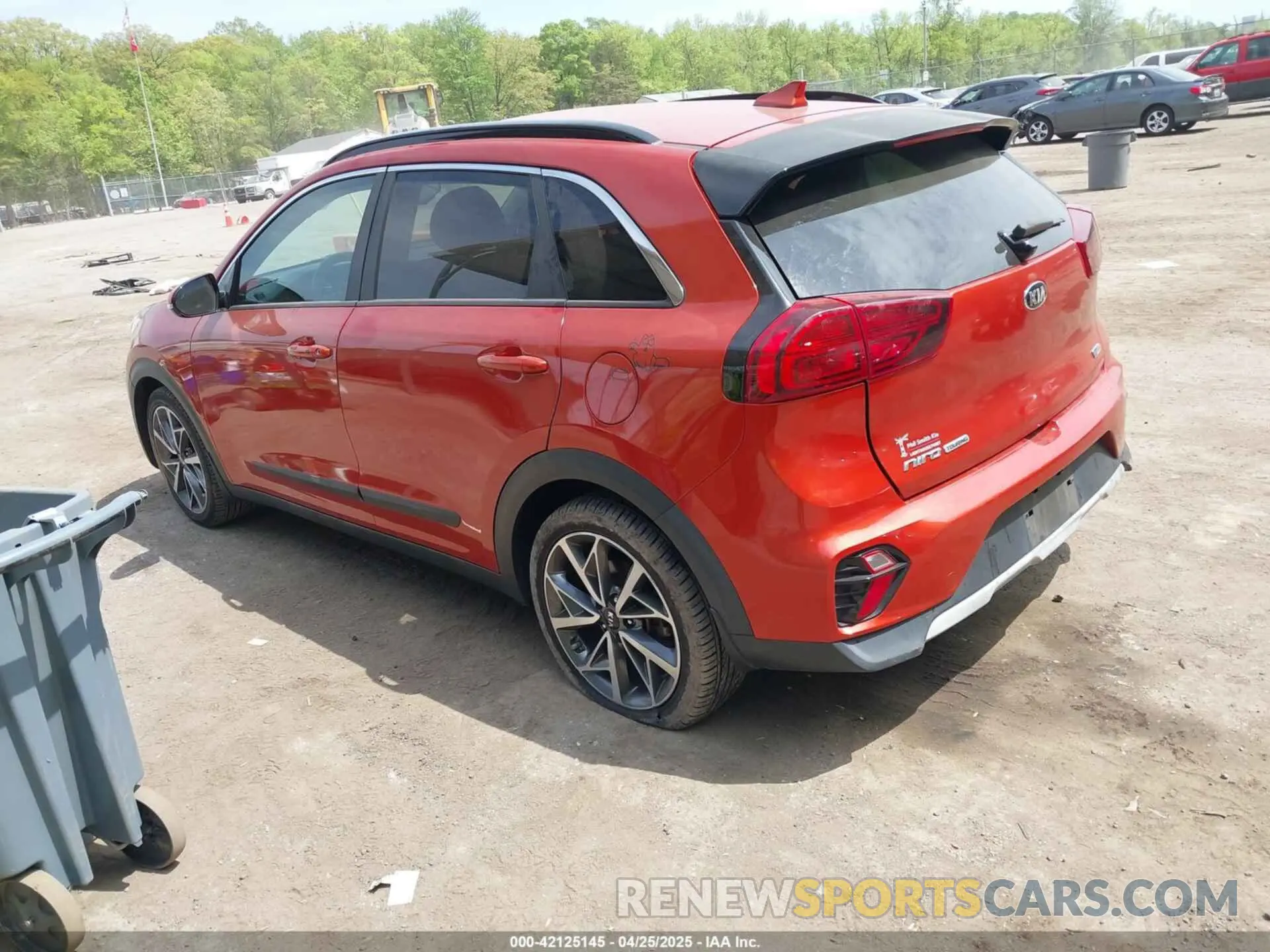 3 Photograph of a damaged car KNDCC3LC7L5393563 KIA NIRO 2020