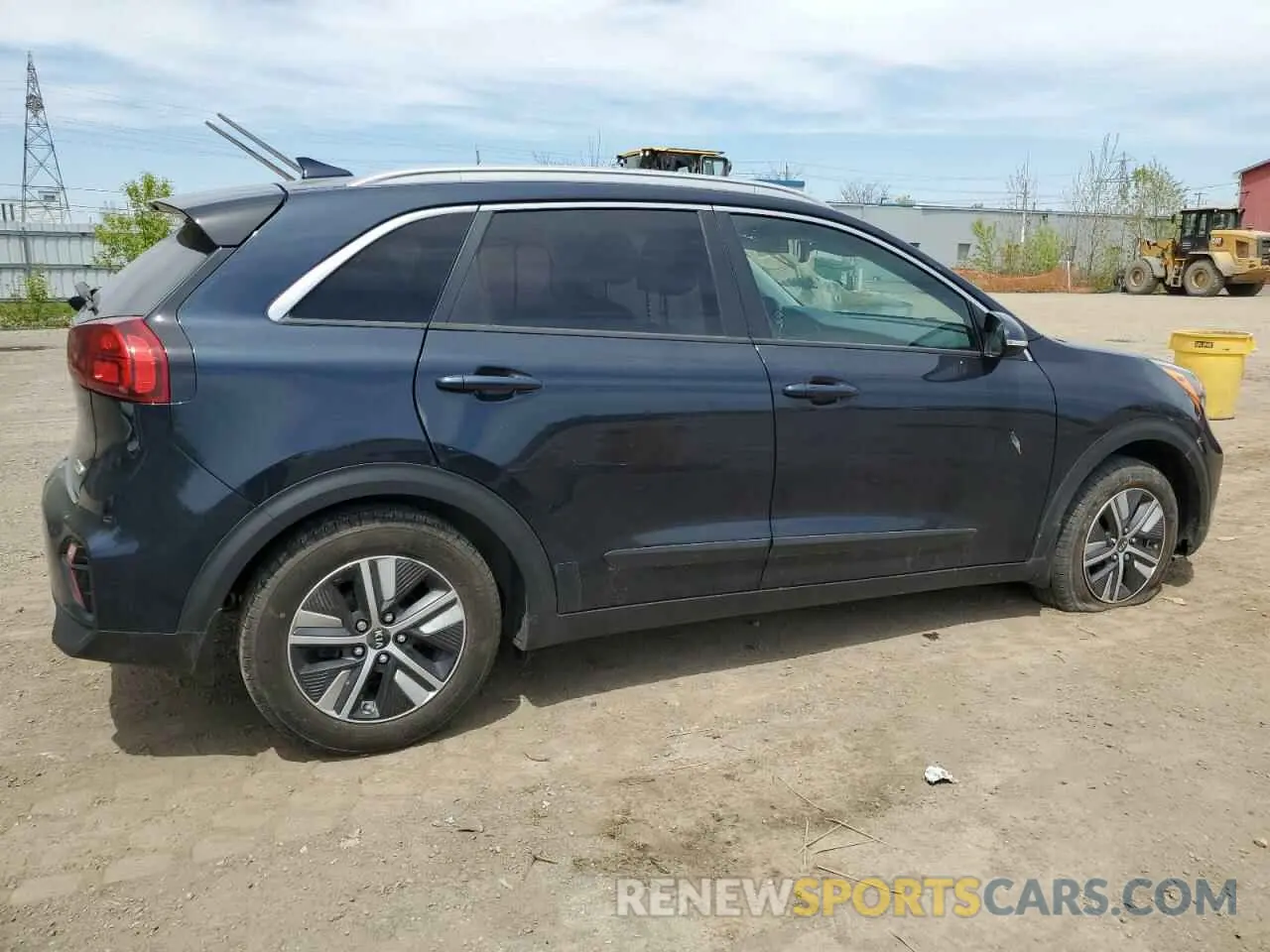 3 Photograph of a damaged car KNDCC3LC7L5428571 KIA NIRO 2020