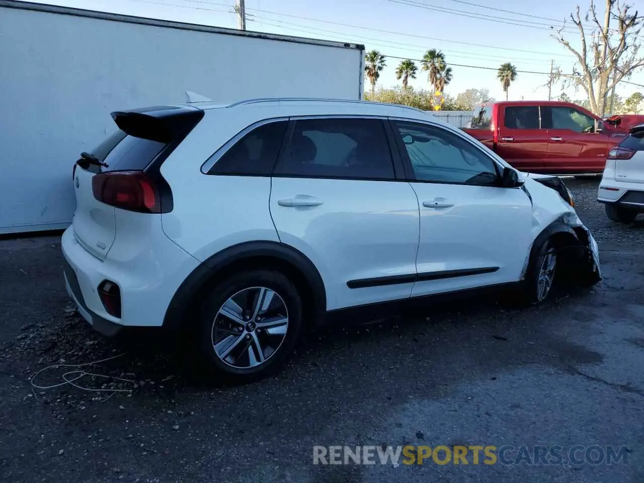 3 Photograph of a damaged car KNDCC3LD5L5364054 KIA NIRO 2020