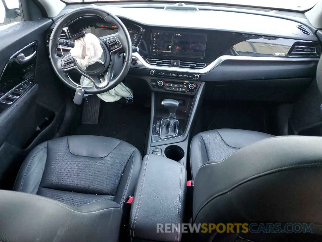 8 Photograph of a damaged car KNDCC3LD5L5364054 KIA NIRO 2020