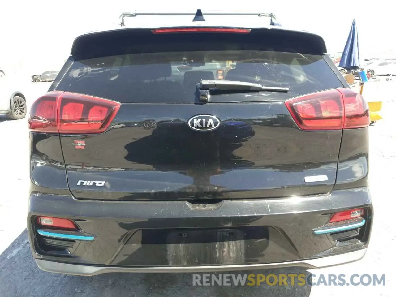 6 Photograph of a damaged car KNDCC3LG0L5080972 KIA NIRO 2020