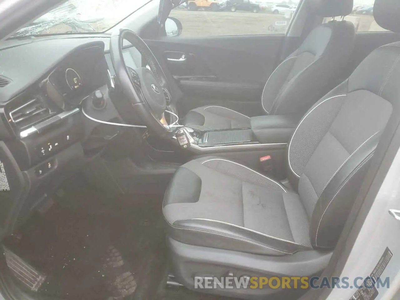 7 Photograph of a damaged car KNDCC3LG2L5056544 KIA NIRO 2020