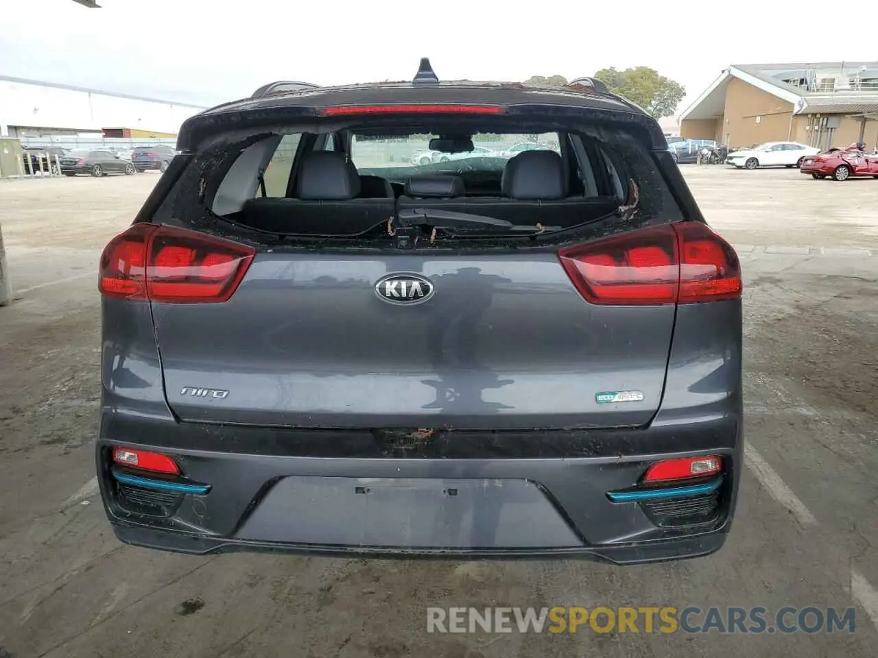 6 Photograph of a damaged car KNDCC3LG8L5047427 KIA NIRO 2020