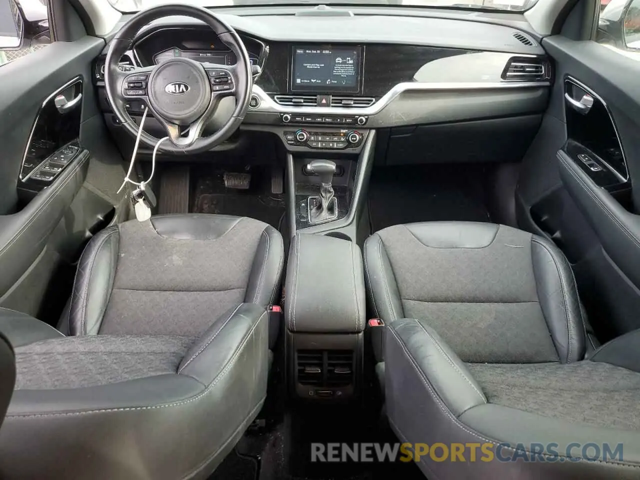 8 Photograph of a damaged car KNDCD3LD4L5387970 KIA NIRO 2020