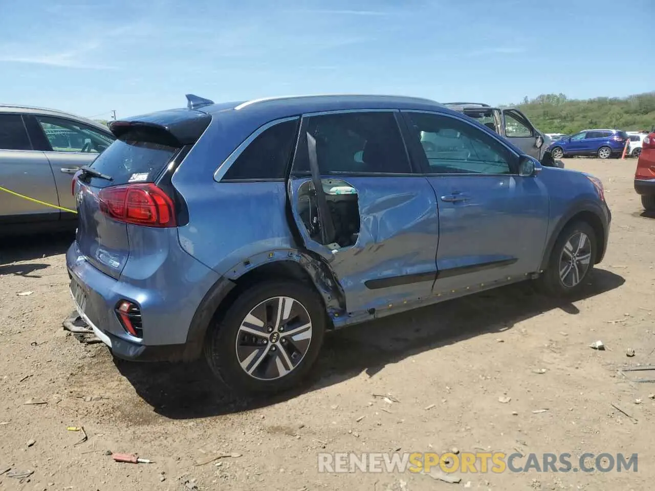 3 Photograph of a damaged car KNDCE3LC6L5433318 KIA NIRO 2020