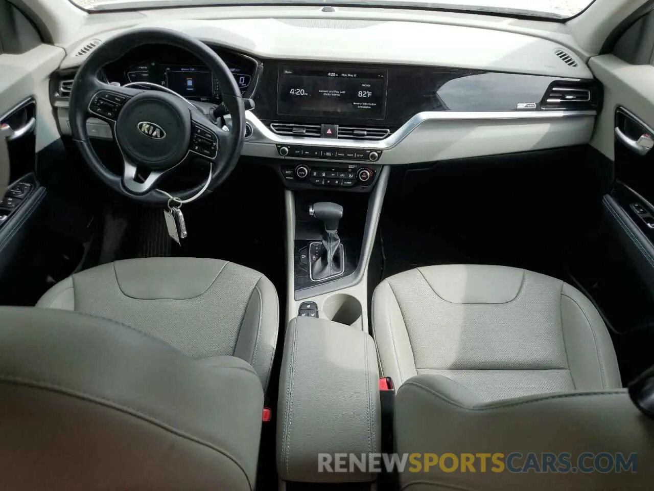 8 Photograph of a damaged car KNDCE3LC7L5435997 KIA NIRO 2020