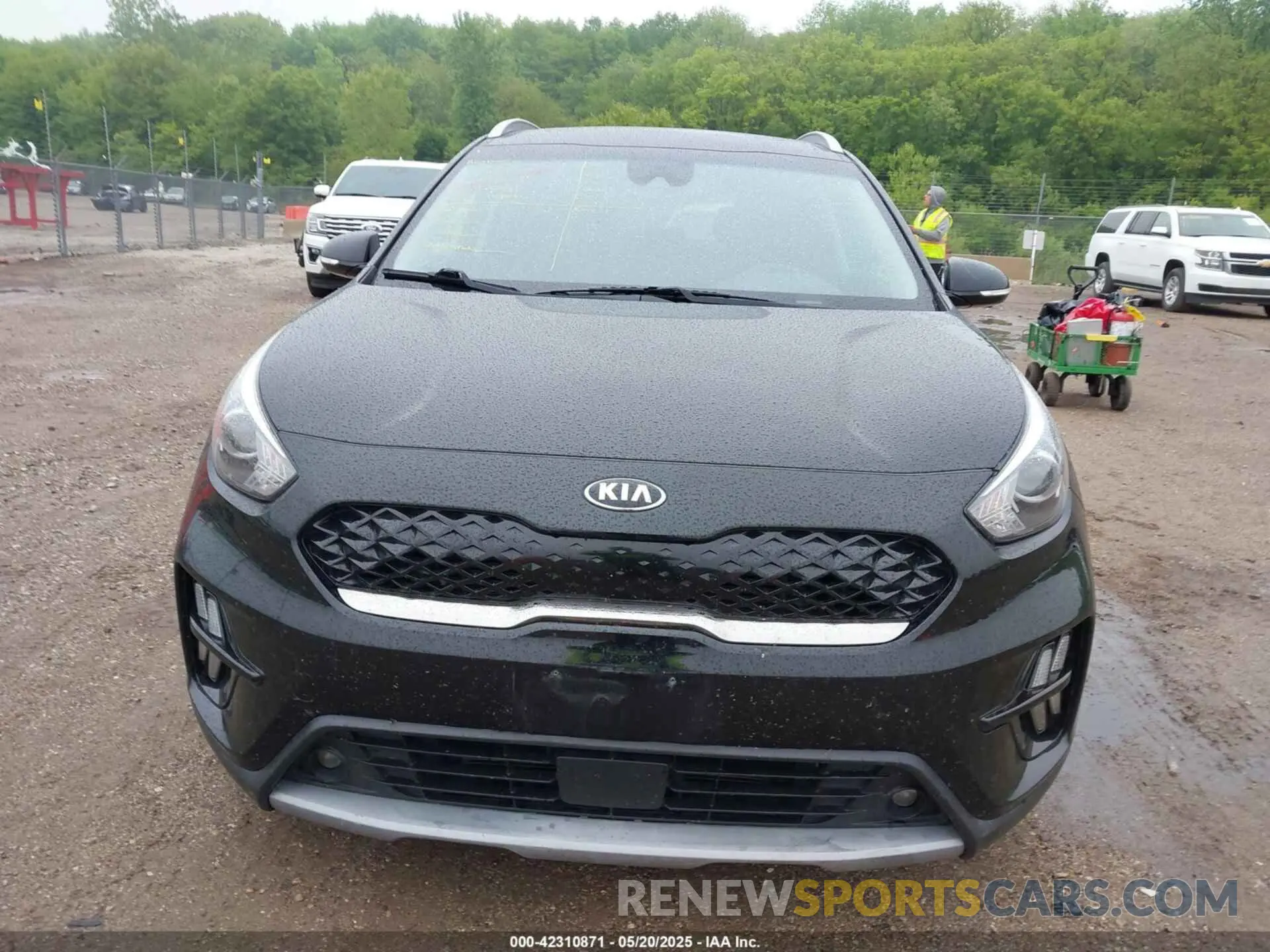 12 Photograph of a damaged car KNDCE3LC8L5429027 KIA NIRO 2020