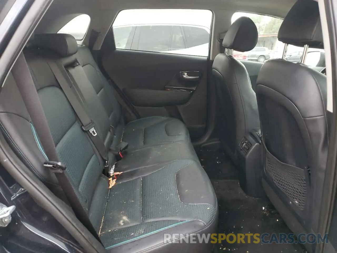 11 Photograph of a damaged car KNDCE3LG5L5071680 KIA NIRO 2020
