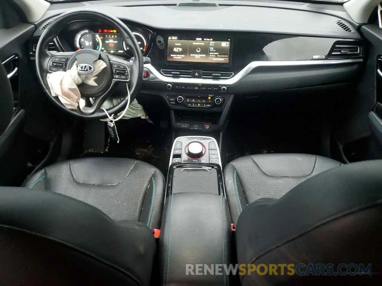 8 Photograph of a damaged car KNDCE3LG5L5071680 KIA NIRO 2020