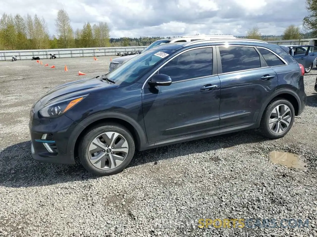 1 Photograph of a damaged car KNDCE3LG8L5074735 KIA NIRO 2020