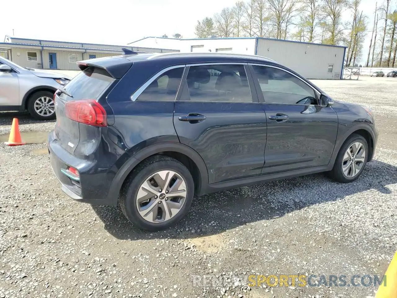 3 Photograph of a damaged car KNDCE3LG8L5074735 KIA NIRO 2020