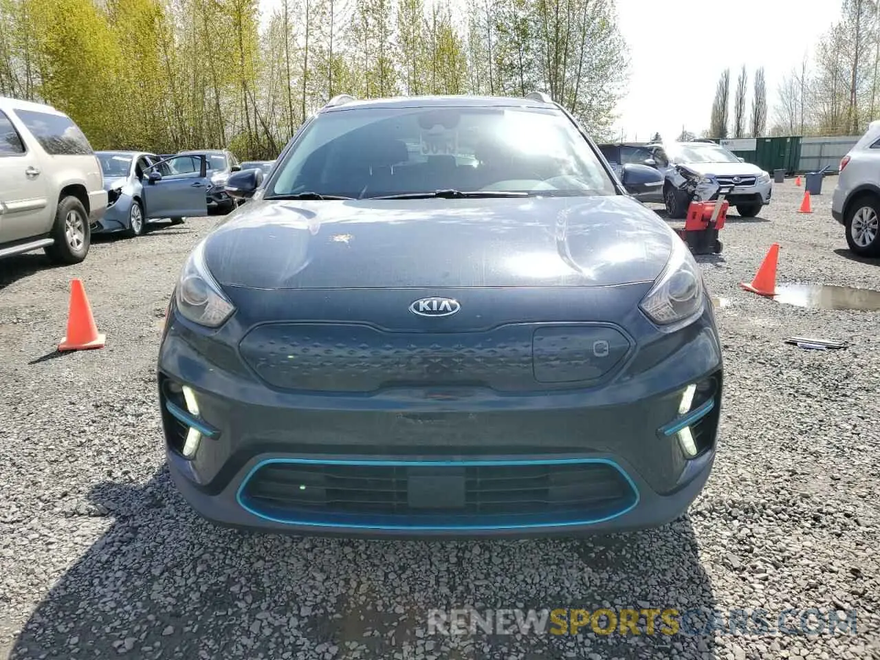 5 Photograph of a damaged car KNDCE3LG8L5074735 KIA NIRO 2020