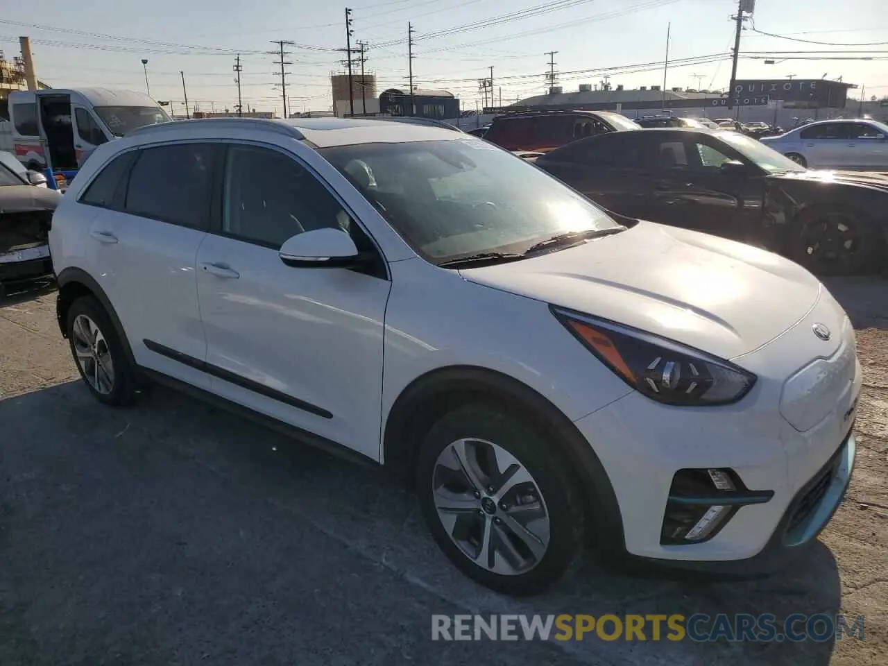 4 Photograph of a damaged car KNDCE3LG8L5080096 KIA NIRO 2020