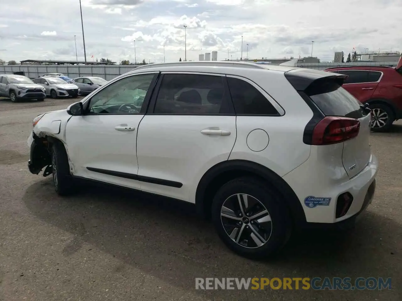 2 Photograph of a damaged car KNDCM3LD0L5433102 KIA NIRO 2020