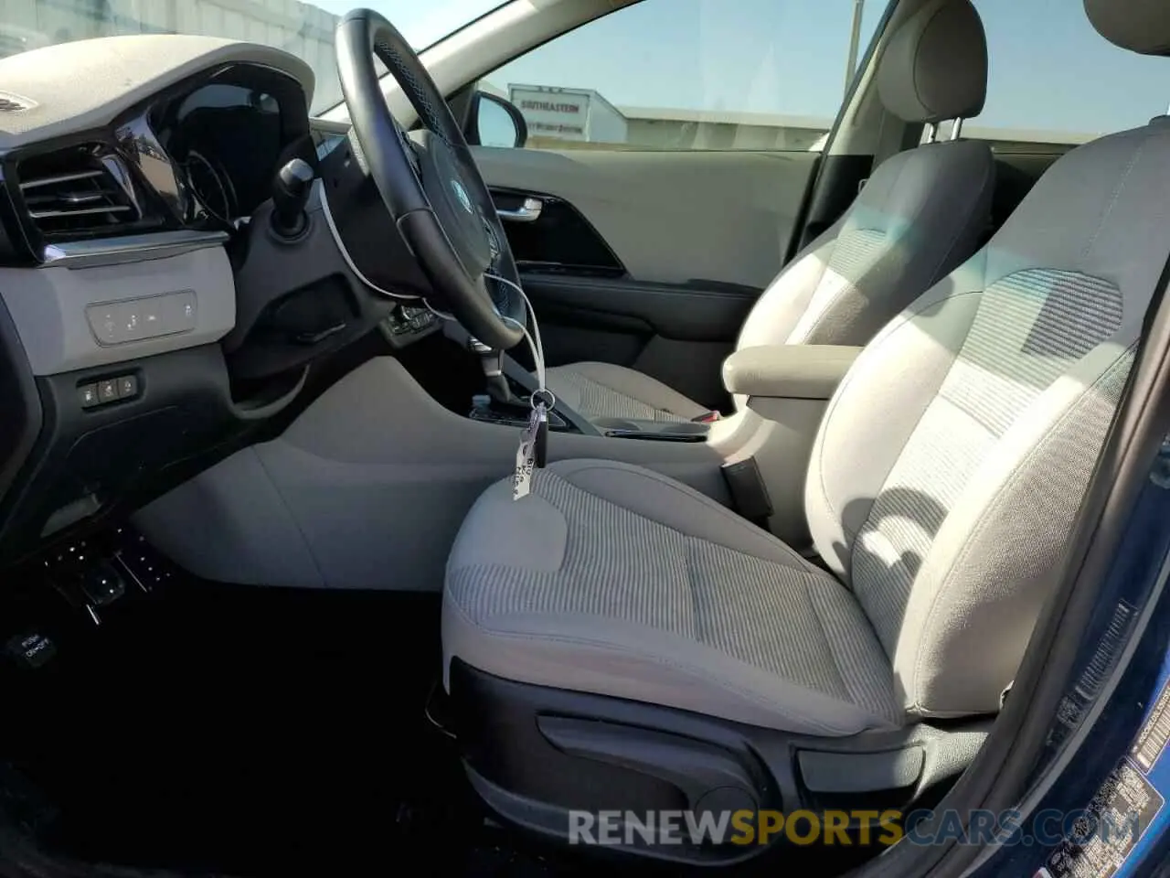 7 Photograph of a damaged car KNDCM3LD5L5391557 KIA NIRO 2020
