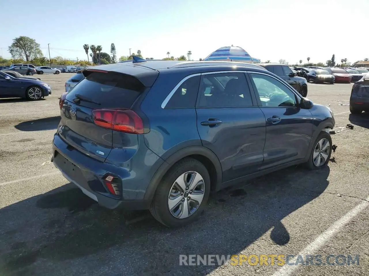 3 Photograph of a damaged car KNDCB3LC0M5470097 KIA NIRO 2021
