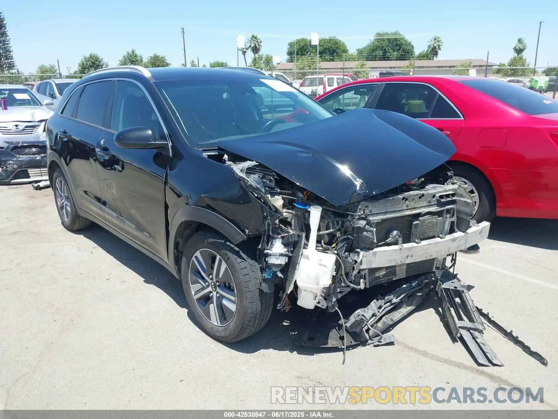 1 Photograph of a damaged car KNDCB3LC0M5479995 KIA NIRO 2021