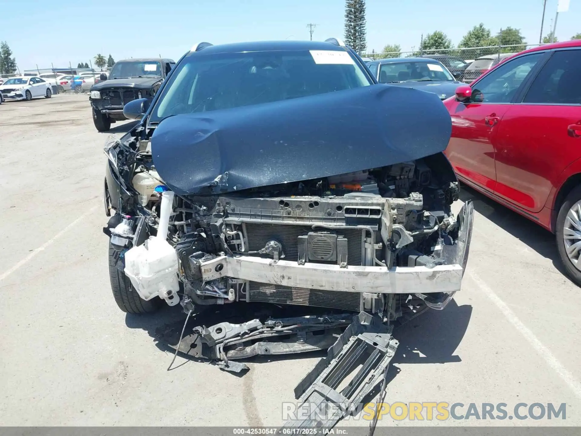 13 Photograph of a damaged car KNDCB3LC0M5479995 KIA NIRO 2021