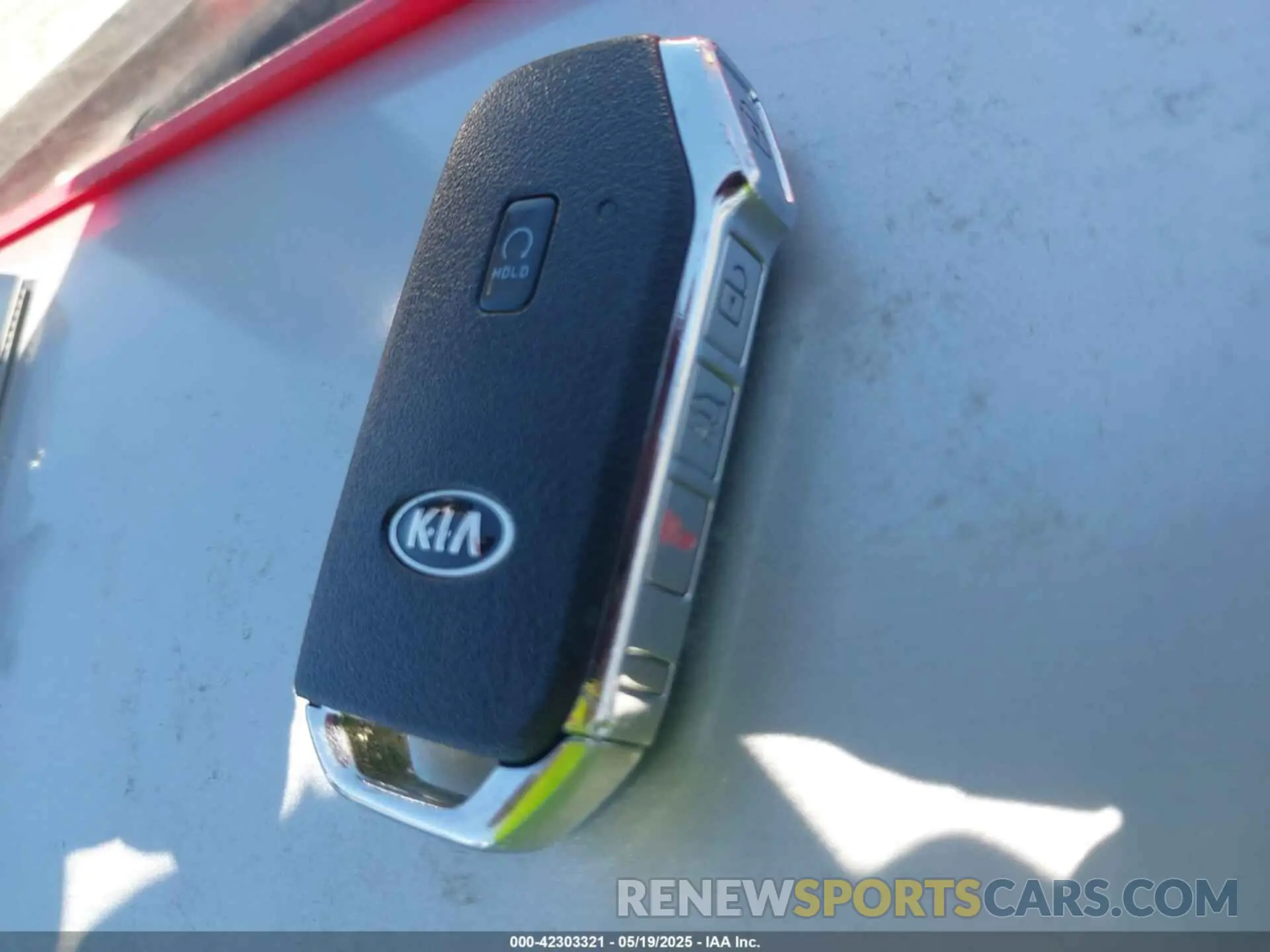 11 Photograph of a damaged car KNDCB3LC4M5481281 KIA NIRO 2021