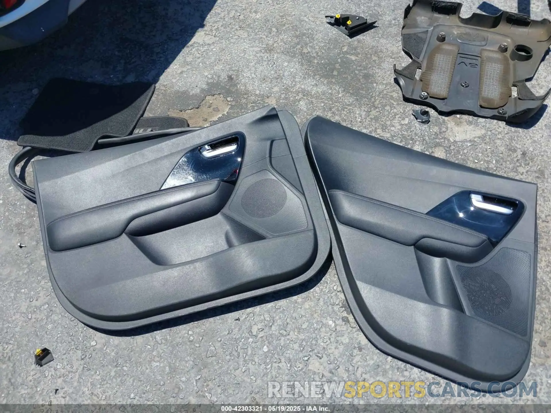 12 Photograph of a damaged car KNDCB3LC4M5481281 KIA NIRO 2021