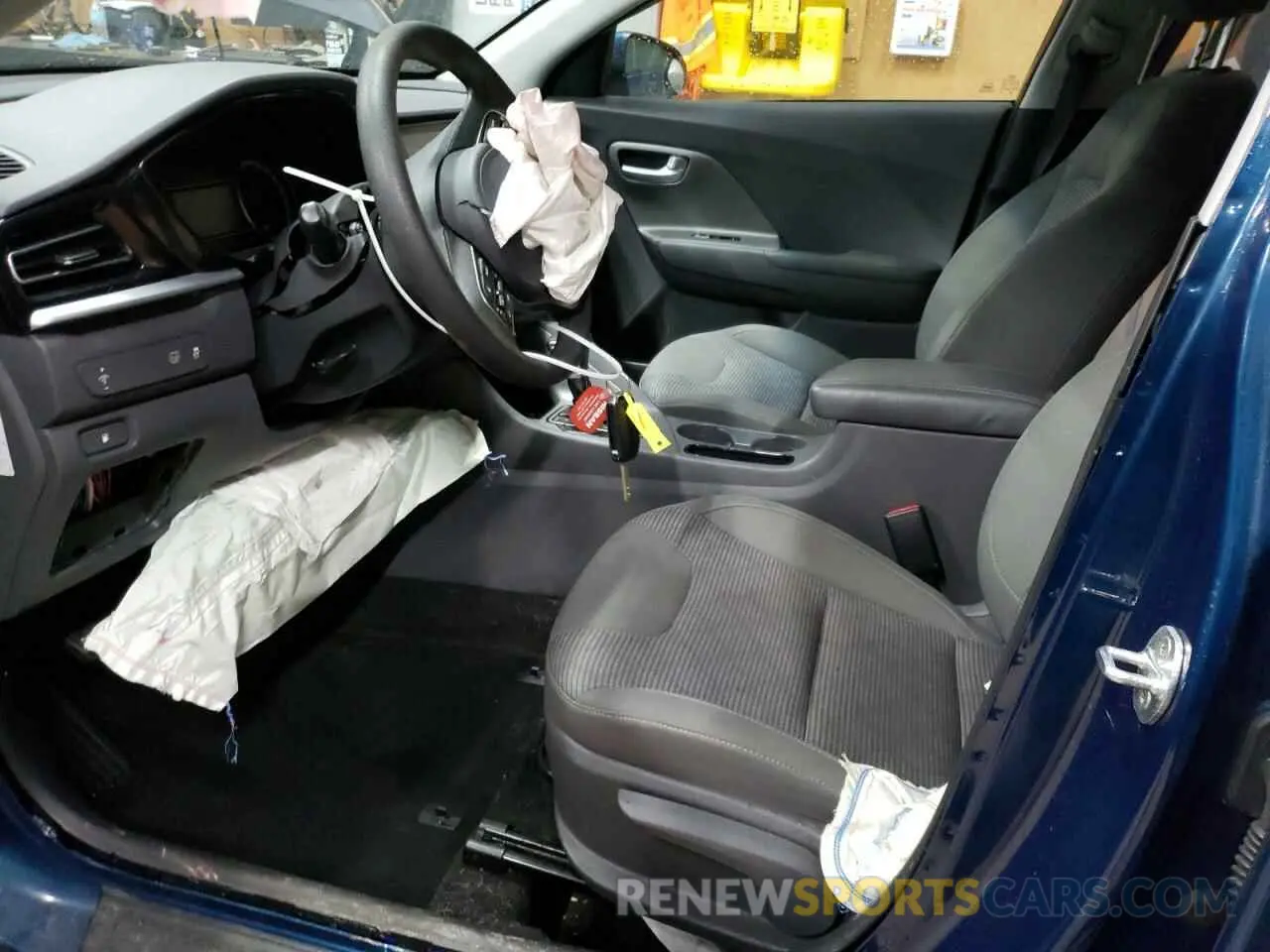 7 Photograph of a damaged car KNDCB3LC6M5476096 KIA NIRO 2021
