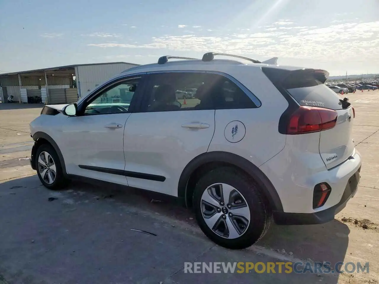 2 Photograph of a damaged car KNDCB3LC6M5486630 KIA NIRO 2021