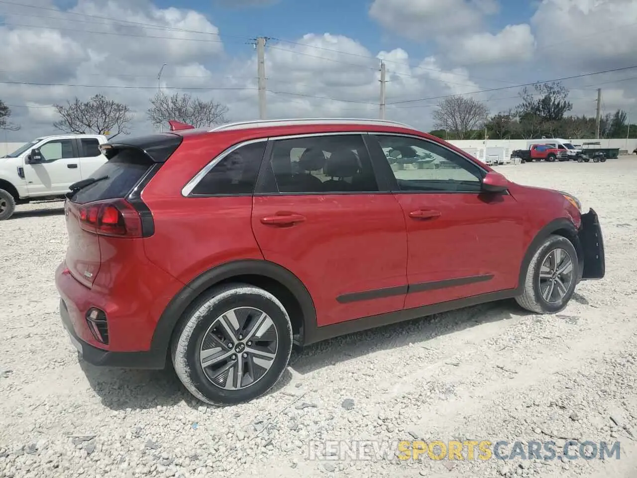 3 Photograph of a damaged car KNDCB3LC7M5469142 KIA NIRO 2021