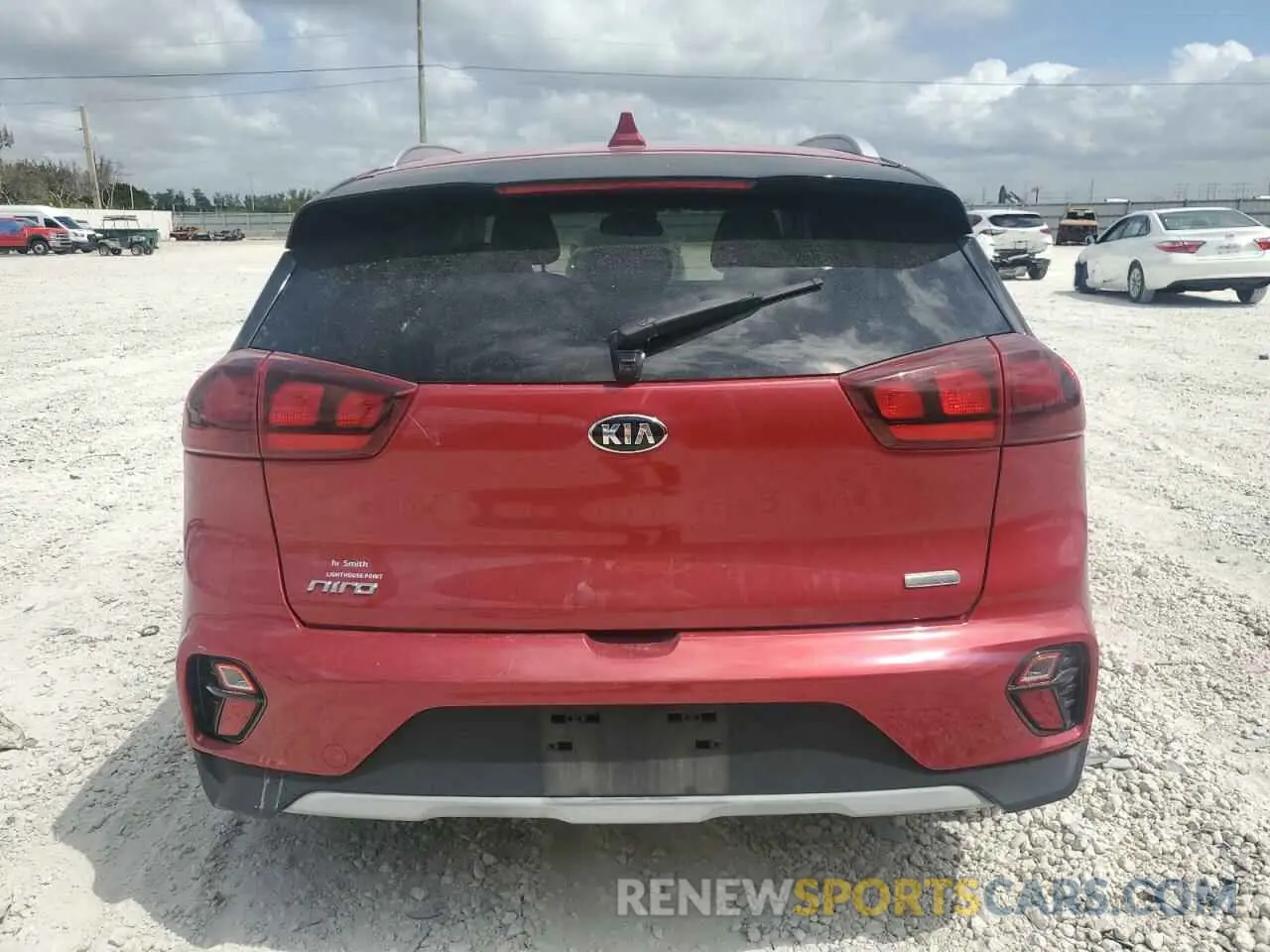 6 Photograph of a damaged car KNDCB3LC7M5469142 KIA NIRO 2021