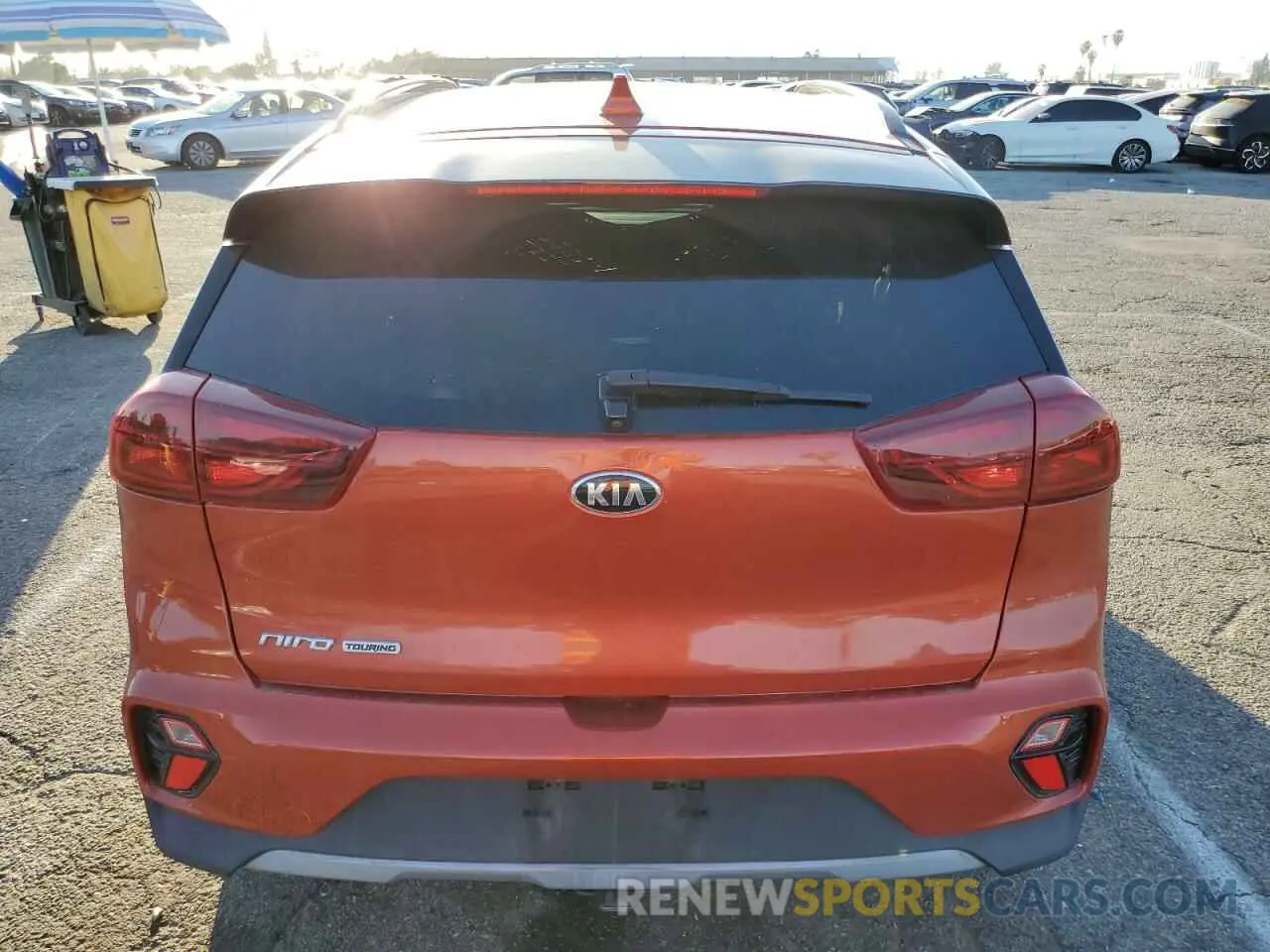 6 Photograph of a damaged car KNDCC3LC1M5475550 KIA NIRO 2021