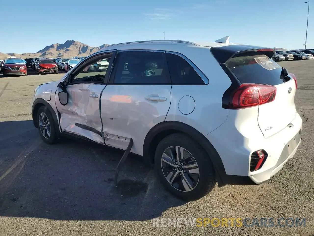 2 Photograph of a damaged car KNDCC3LD2M5485402 KIA NIRO 2021