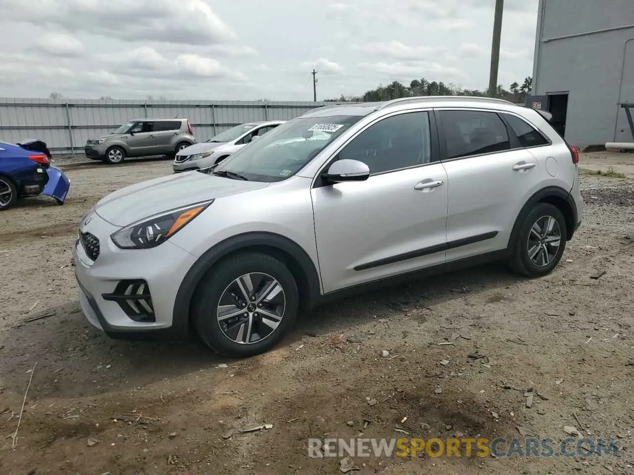 1 Photograph of a damaged car KNDCE3LC2M5462655 KIA NIRO 2021