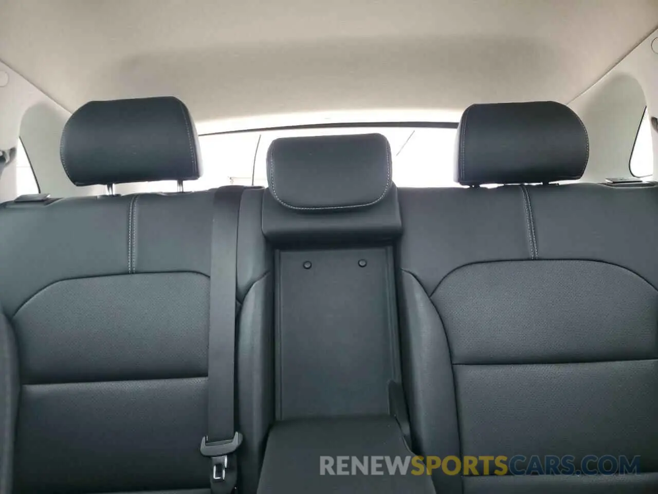 10 Photograph of a damaged car KNDCE3LC2M5462655 KIA NIRO 2021