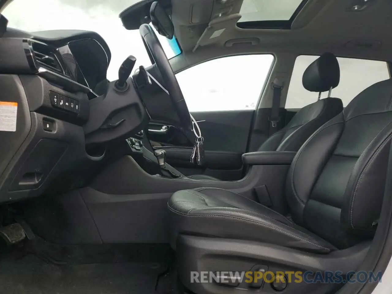 7 Photograph of a damaged car KNDCE3LC2M5462655 KIA NIRO 2021