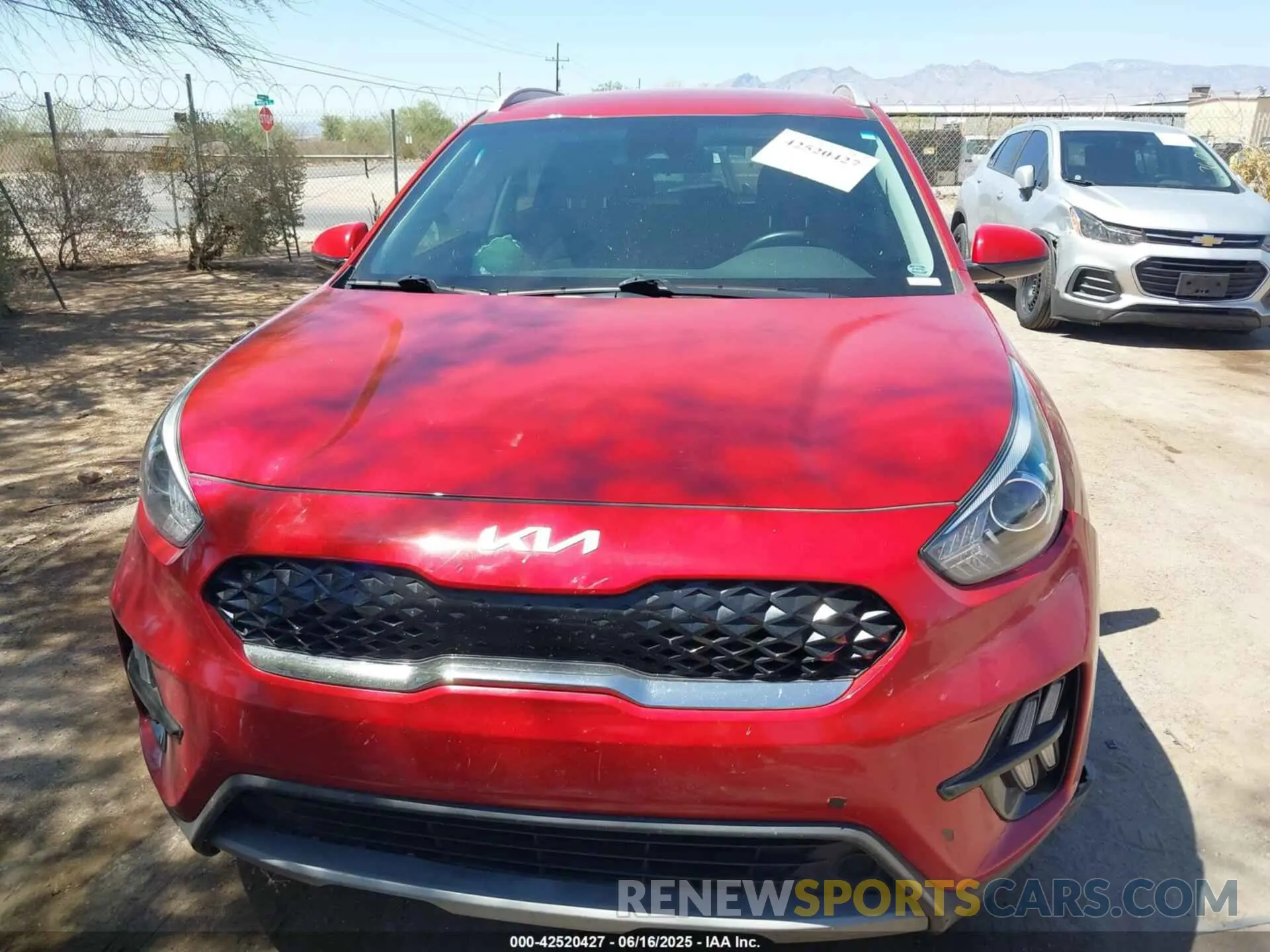 12 Photograph of a damaged car KNDCB3LC0N5548587 KIA NIRO 2022