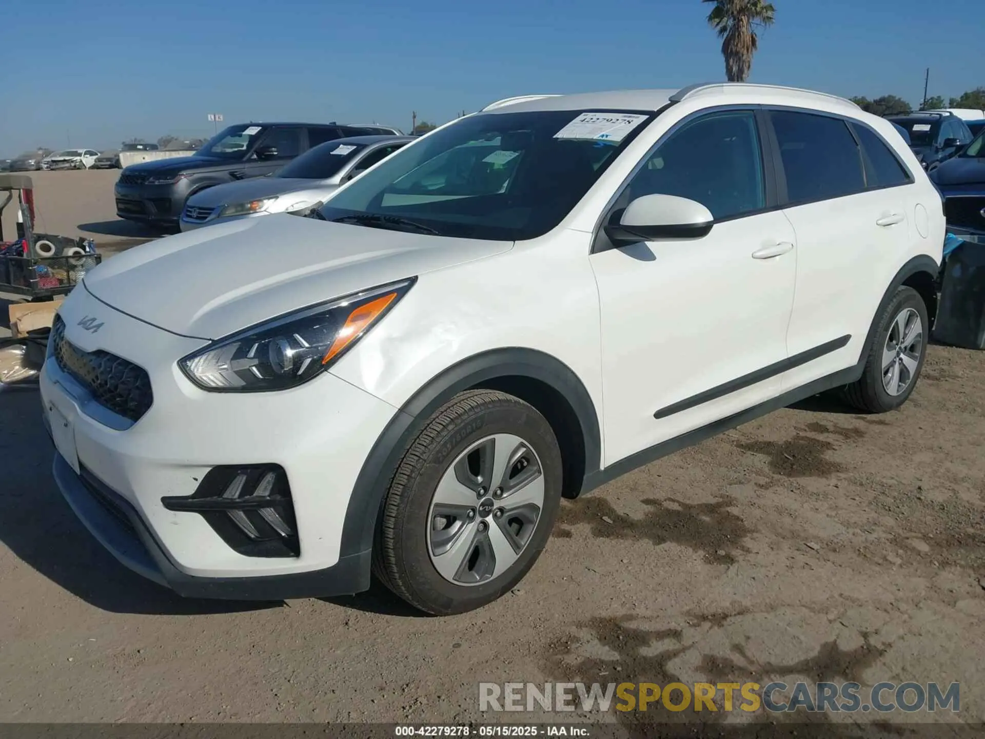 2 Photograph of a damaged car KNDCB3LC2N5519141 KIA NIRO 2022